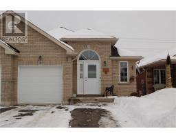 3 JULIA CR, Orillia, Ontario