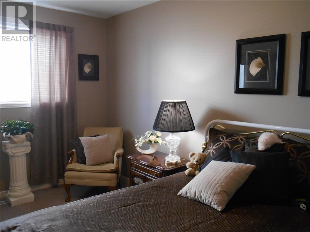 45 Johnson St, Orillia, Ontario L3V 7R9 (18971365)