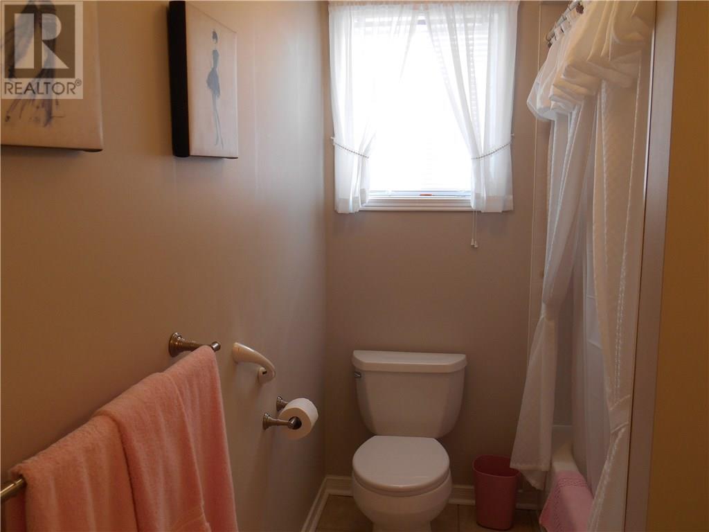 45 Johnson St, Orillia, Ontario L3V 7R9 (18971365)